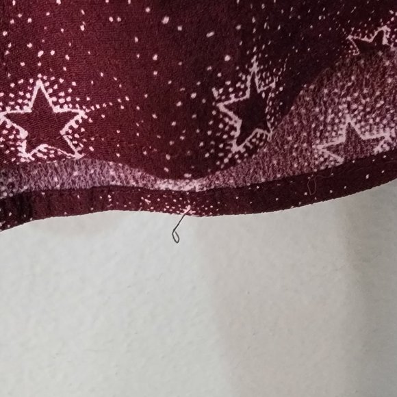 Torrid Burgundy Star Print Choker Top - Galaxy Chic in Size 00 XL! - Picture 8 of 13